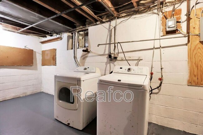 Building Photo - 53 S Burgess Ave