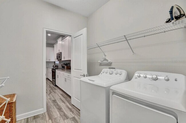 Building Photo - 4769 Kings Castle Cir