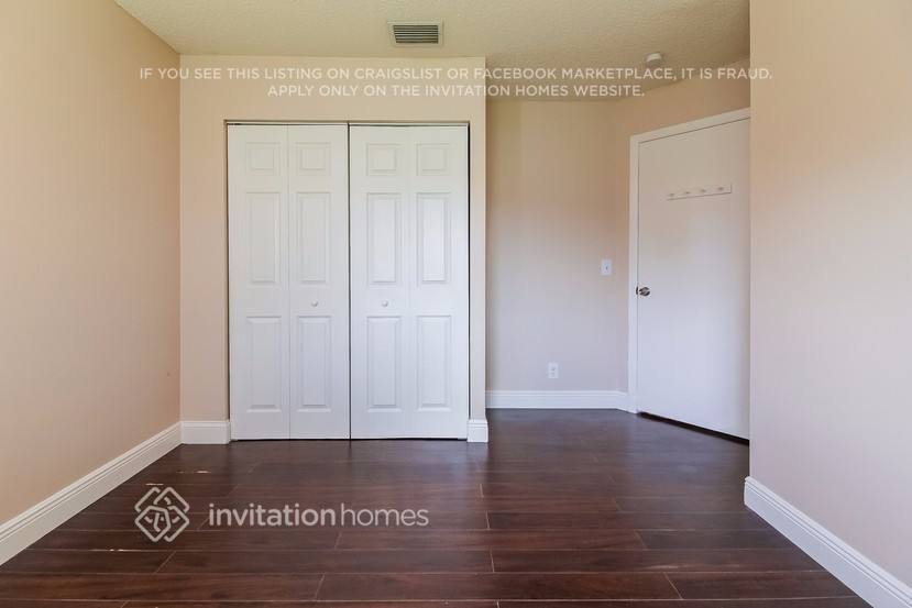 Building Photo - 6232 Country Fair Cir