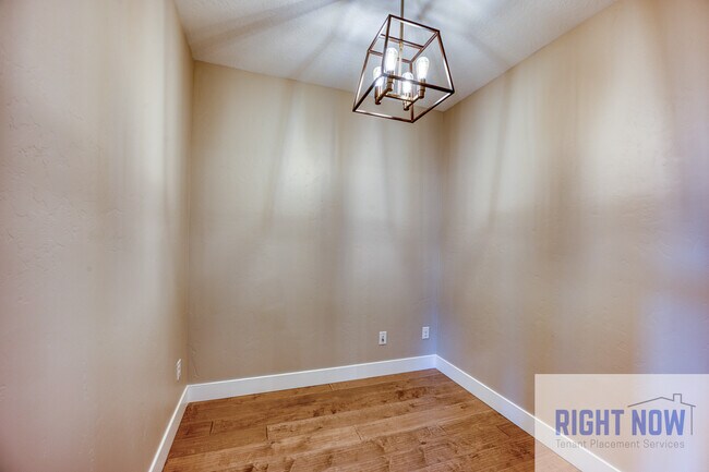 Building Photo - 1497 W Tenzing St