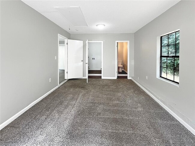 Building Photo - 8697 Embrey Dr