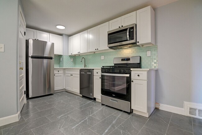 Building Photo - 23 Langley Cir