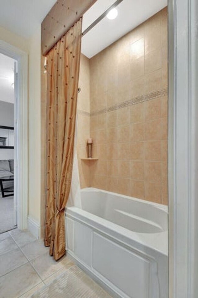 Building Photo - 3120 E Latitude Cir