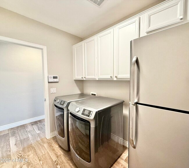 Building Photo - 3640 S Barberry Pl