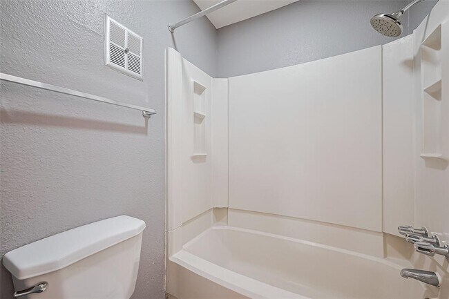 Building Photo - 8541 Sands Point Dr