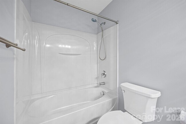 Building Photo - 2052 Shady Pond Dr