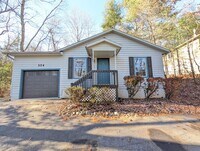 Building Photo - Private Black Mountain Rental!