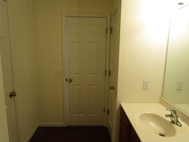 Building Photo - 5004-5006 Carrie Ridge Dr.