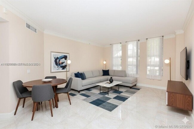 Building Photo - 3001 NE 185th St