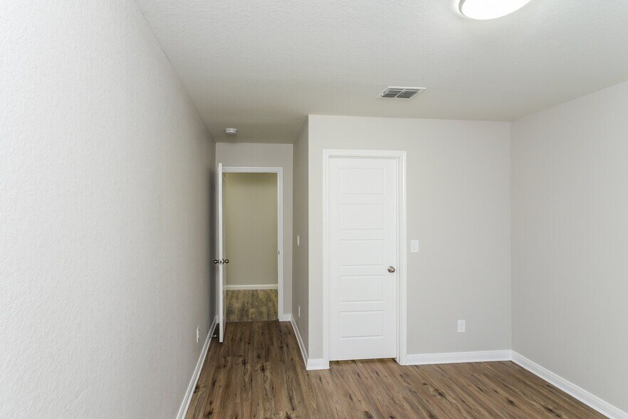 Building Photo - 2028 Atticus Dr
