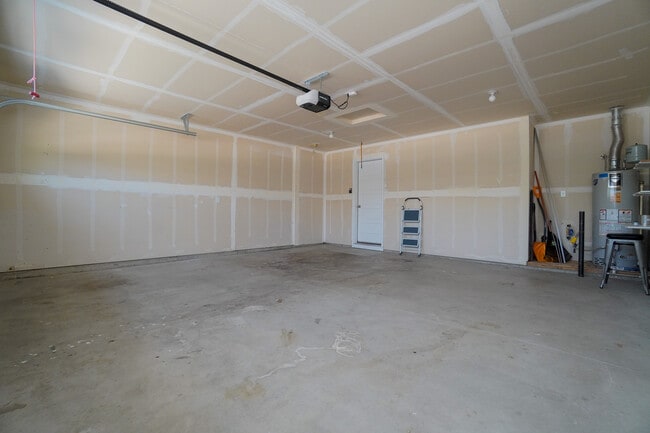 Building Photo - 5965 S Nordean Ave