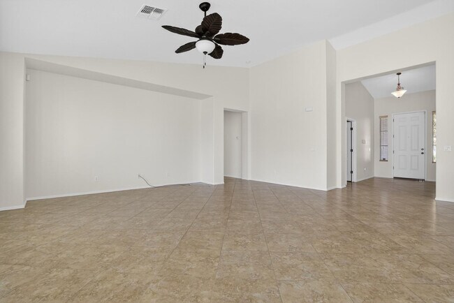 Building Photo - 18711 E Raven Dr