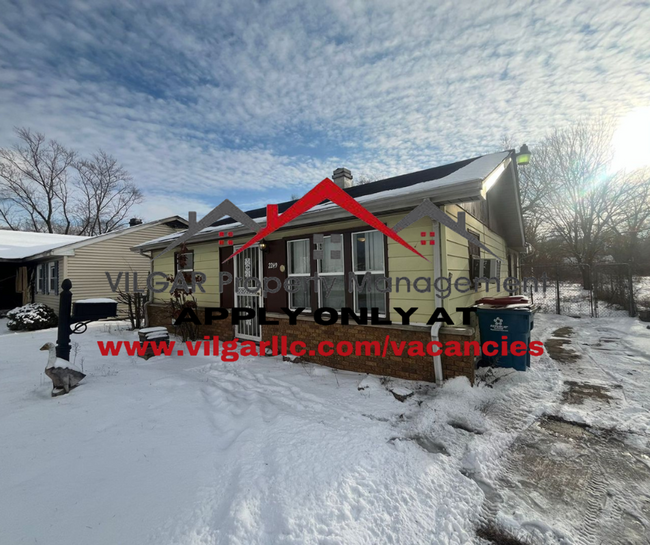 Building Photo - Cozy 3 large bedrooms, 1 bathroom home in ...