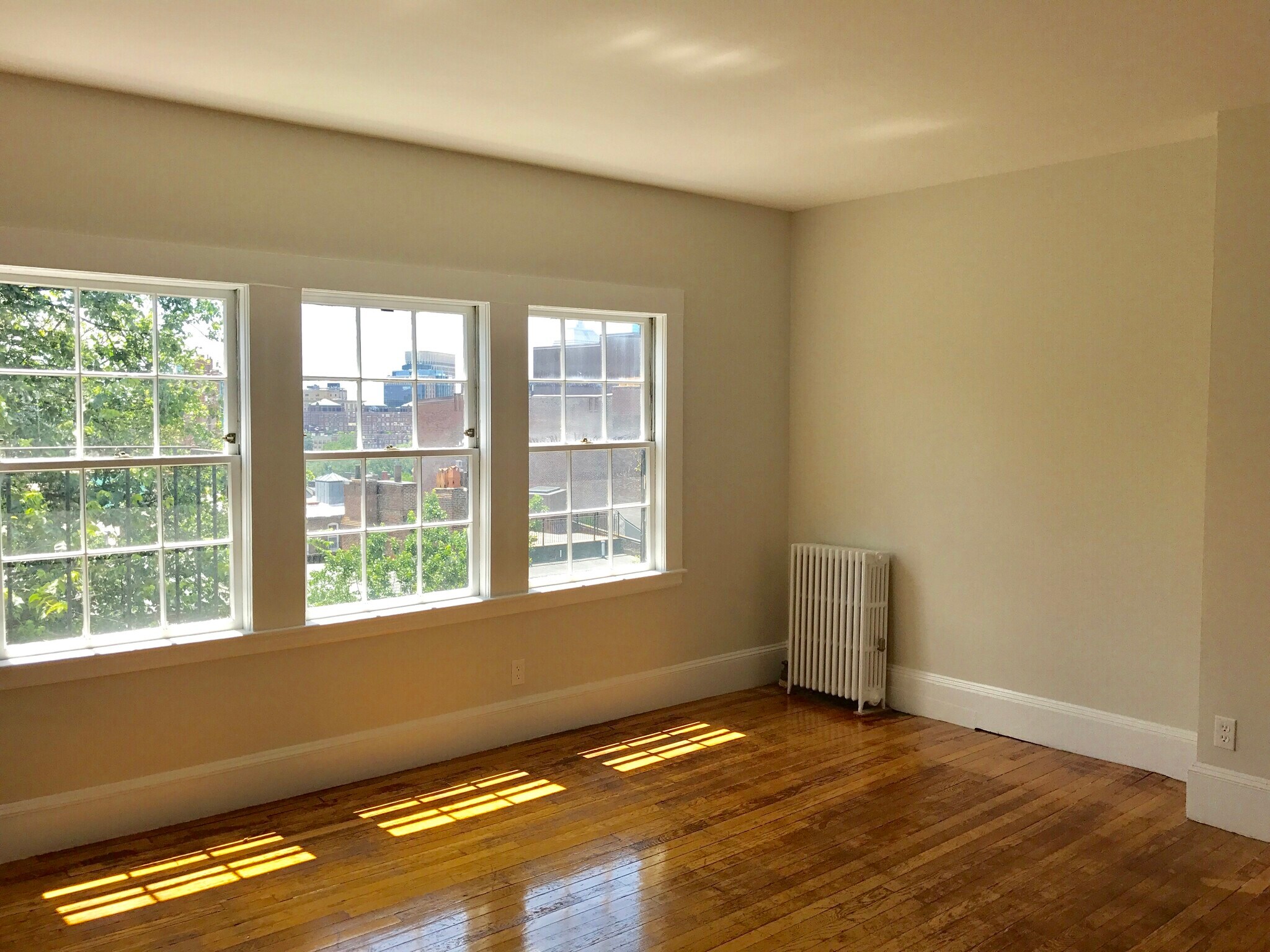 Building Photo - 85 Mount Vernon St