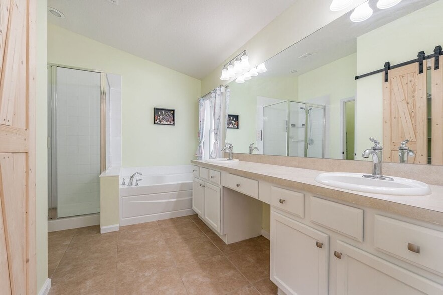 Building Photo - 1322 Dittmer Cir SE