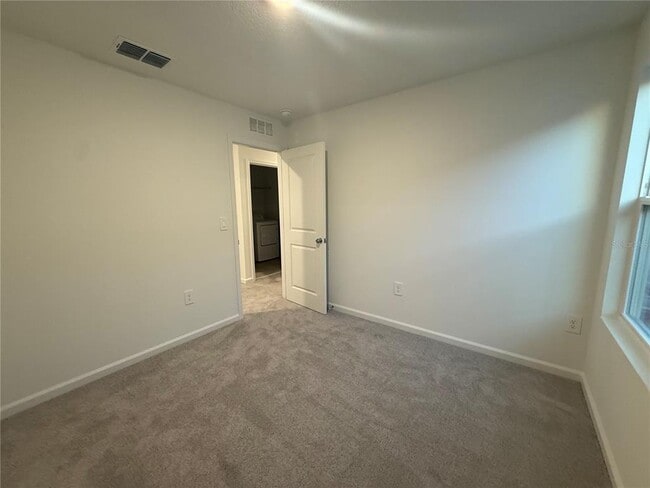 Building Photo - 5427 Meadow Walk Dr