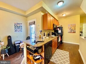 Building Photo - 1618 Page St