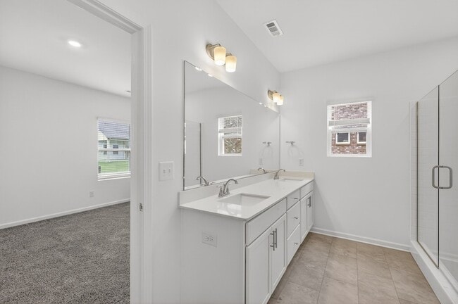 Building Photo - 4909 Russell David Dr