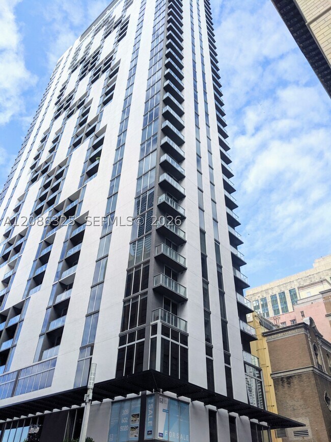 Building Photo - 151 SE 1st St