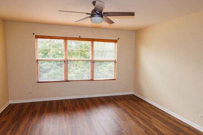 Building Photo - 516 Grosvenor Ln