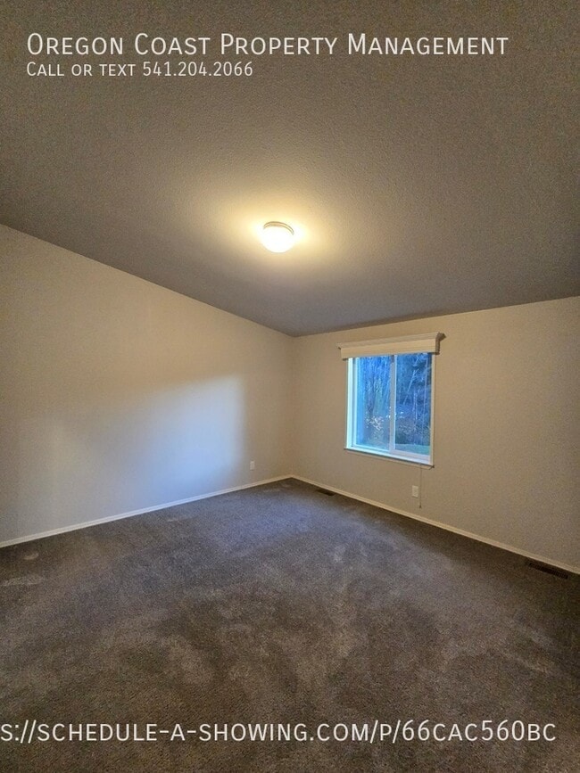 Building Photo - 15 N Hillside Dr