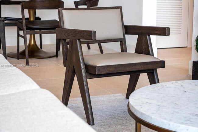 Building Photo - 159 NE 6th St