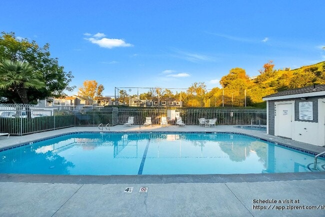 Building Photo - 1170 Golden Springs Dr