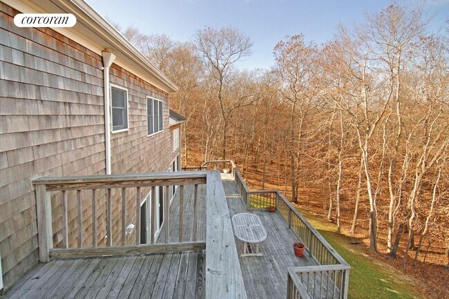 Building Photo - 25 Laurel Hill Ln