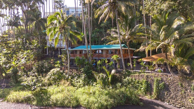 Building Photo - Oceanfront Estate: The Honolii Hale