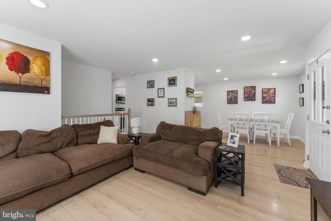Building Photo - 12816 Greenhall Dr