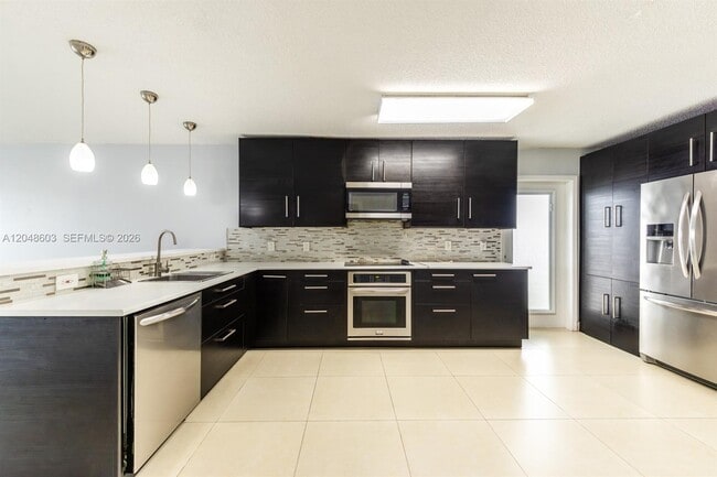 Building Photo - 2610 W 65th St