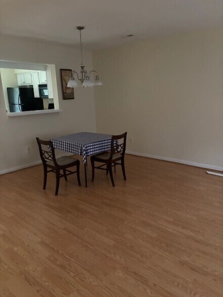 Building Photo - 2420 Stadium Dr