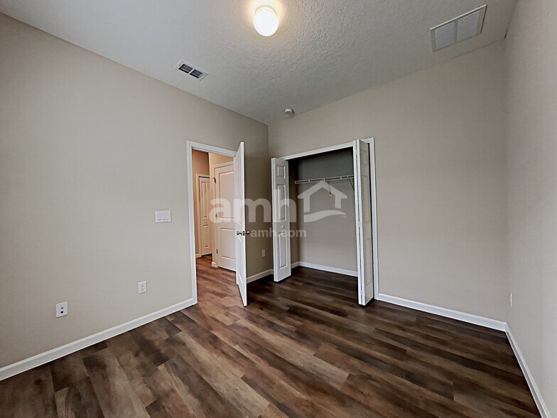 Building Photo - 109 Stone Arbor Ln