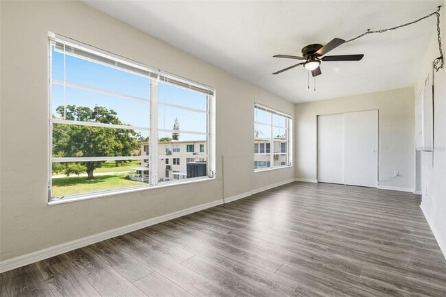 Building Photo - 2434 Australia Way E
