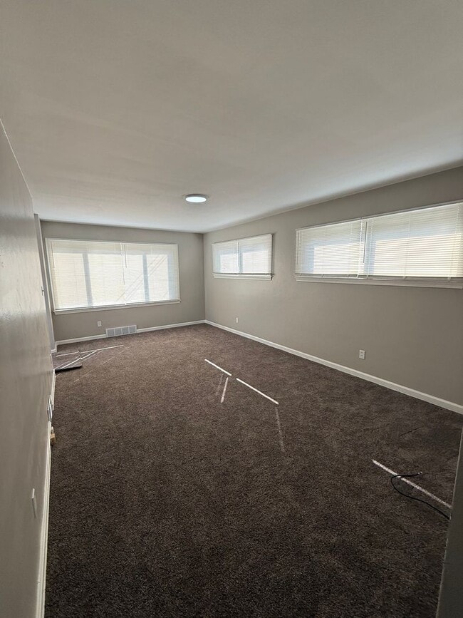 Building Photo - Completely remodeled 3 Bedroom Ranch Home for Rent