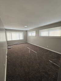 Building Photo - Completely remodeled 3 Bedroom Ranch Home for Rent