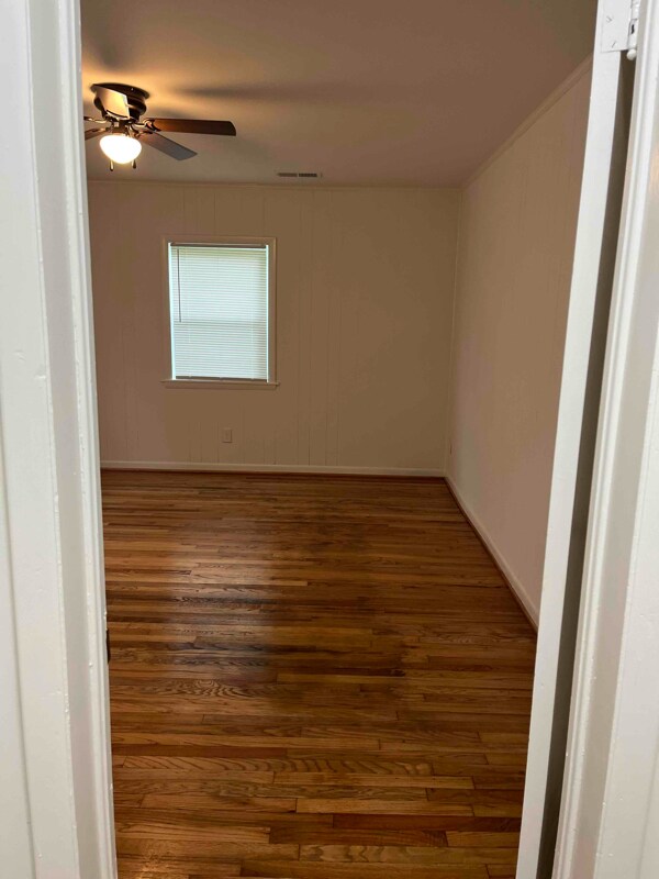 Building Photo - 2304 33rd Ave N