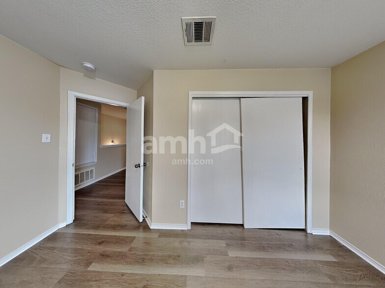 Building Photo - 13209 Thome Valley Dr