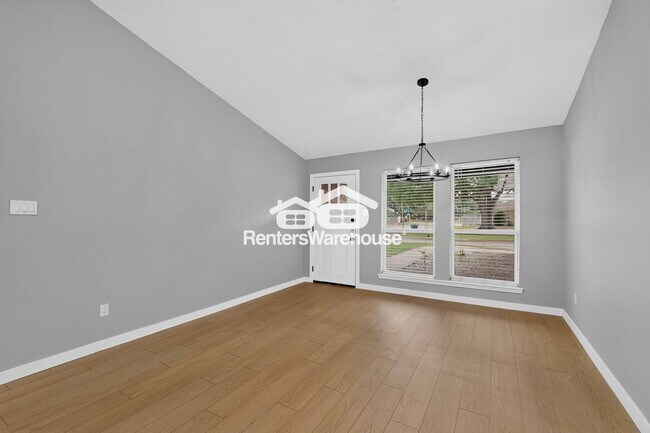 Building Photo - 3945 Spoonwood Ln