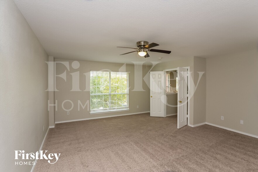 Building Photo - 10106 Caspian Ledge