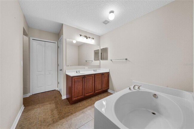 Building Photo - 14308 NW 161st Ave