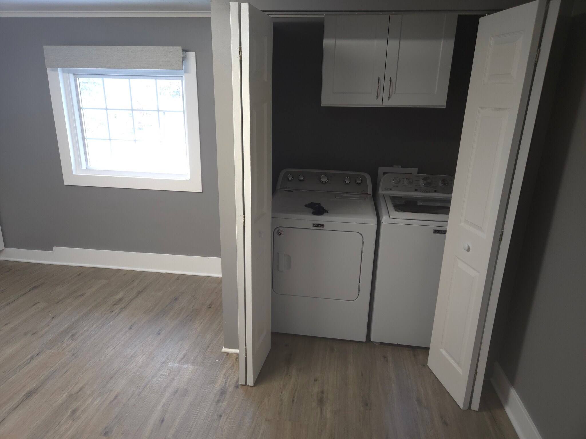 Building Photo - 10906 N Woodstock St