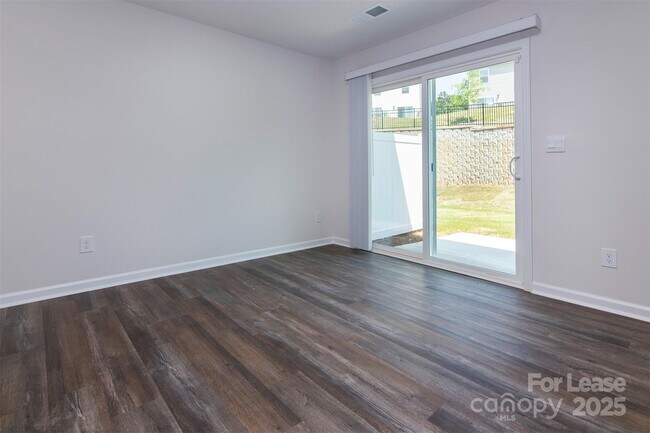 Building Photo - 5159 Hyrule Dr