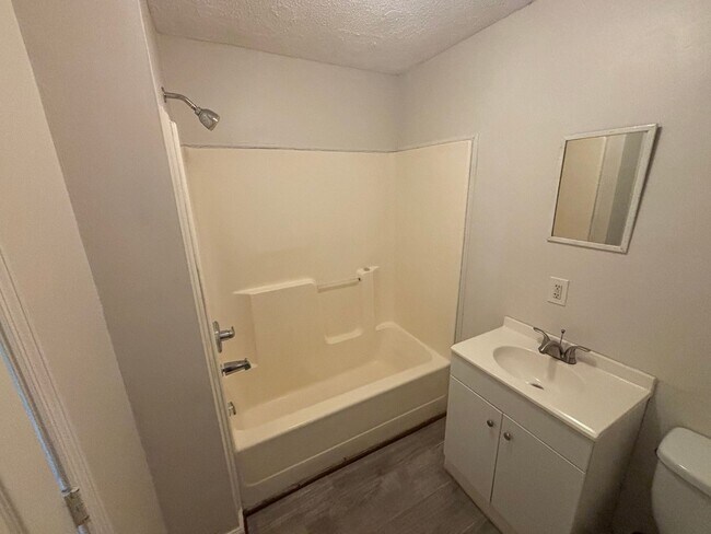 Building Photo - 26/28 Gardner Dr.