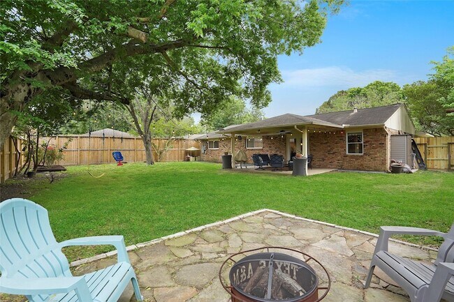 Building Photo - 10710 Overbrook Ln