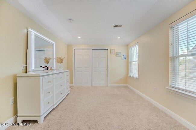 Building Photo - 11 Rockspray Ct