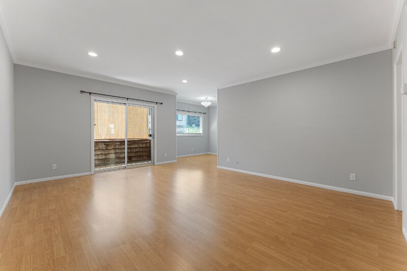 Building Photo - 5414 Newcastle Ave