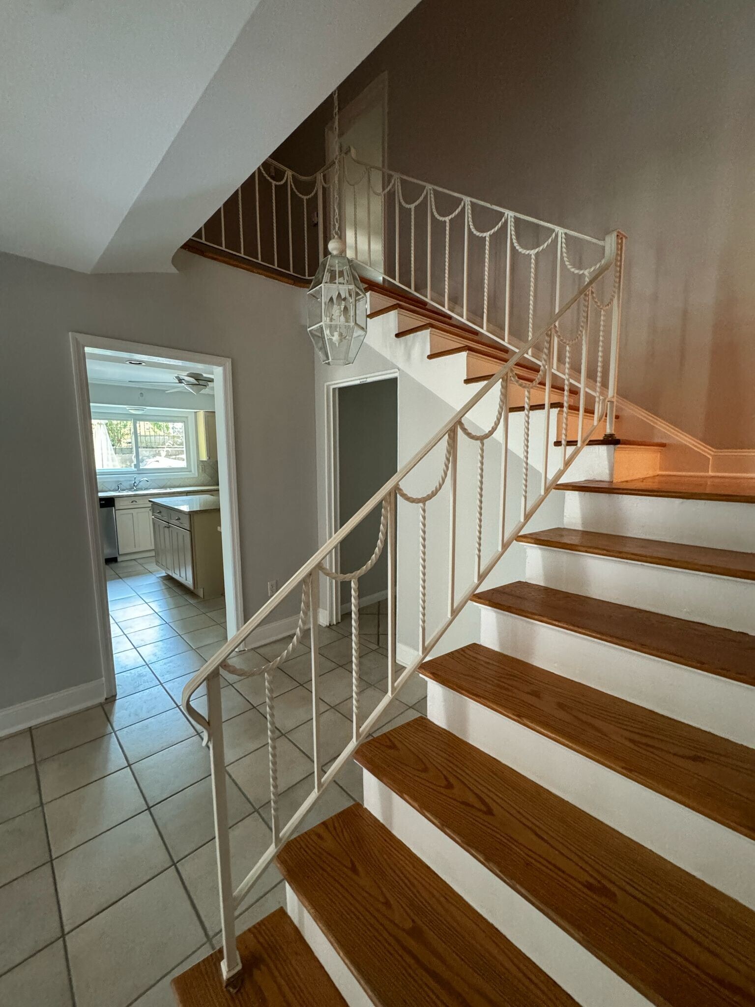 Building Photo - 537 Winterburn Grv