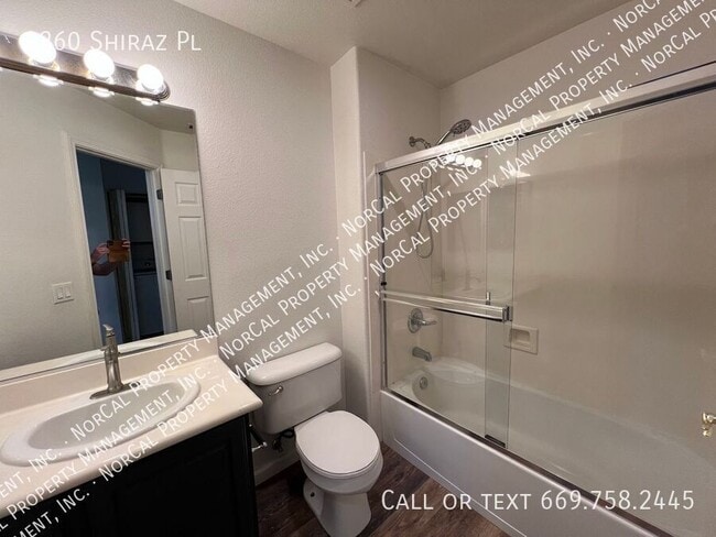 Building Photo - 3260 Shiraz Pl