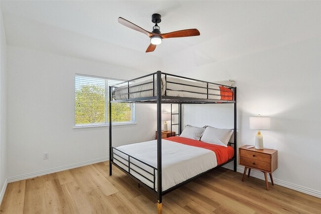 Building Photo - 5615 Teal Ct